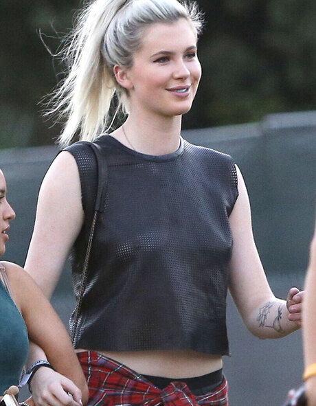 thick latina milf onlyfans adult picture