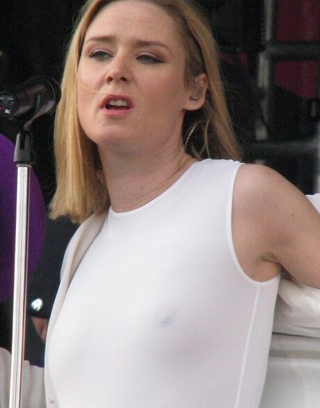 big tits brunette onlyfans free nude photos