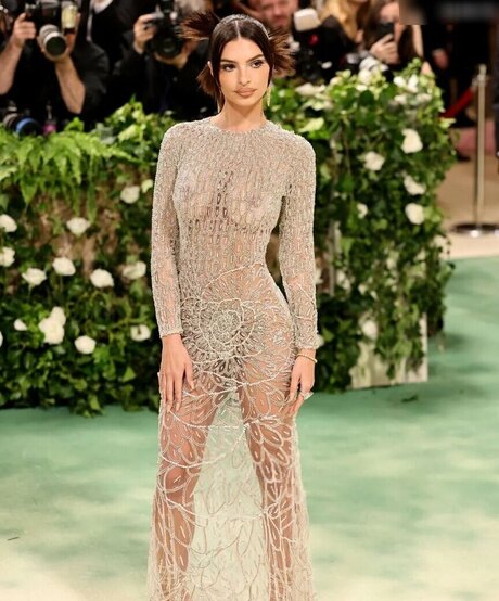 OOPS International model nude pictures