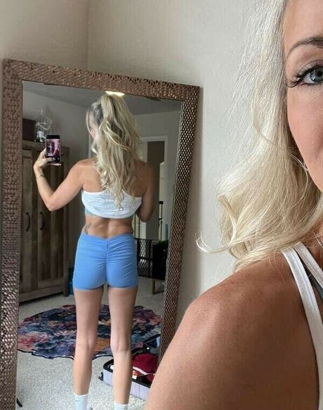 Holly Hotwife adult star pictures