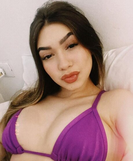 Lorrany Costa perfect actress pics