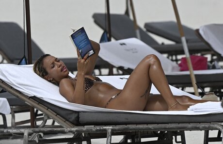 chubby asian onlyfans top images