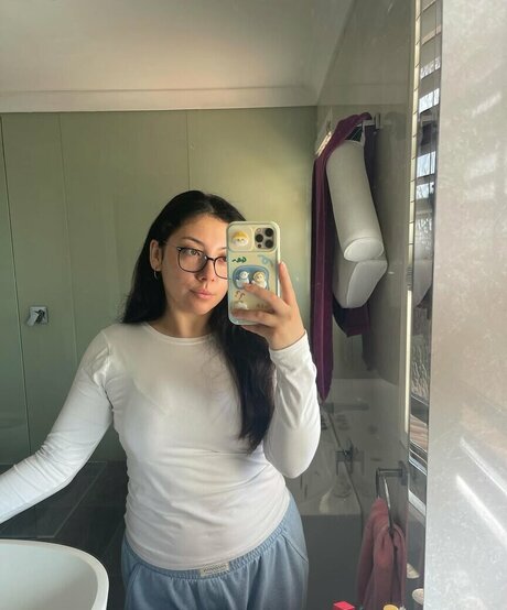 latina feet onlyfans free image