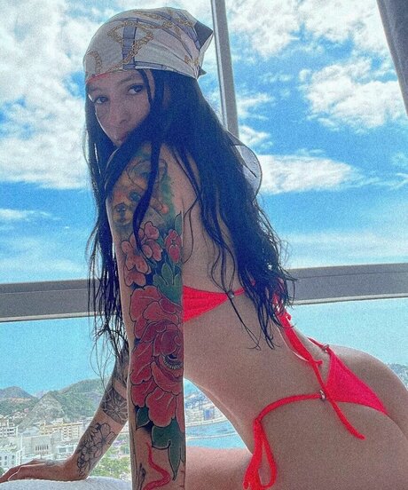 Michelle Fox pornstar nude pictures