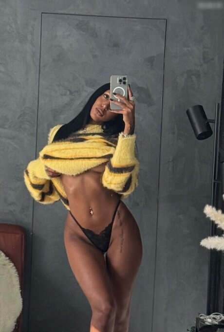 Aalishass Alishakone star pornographic images