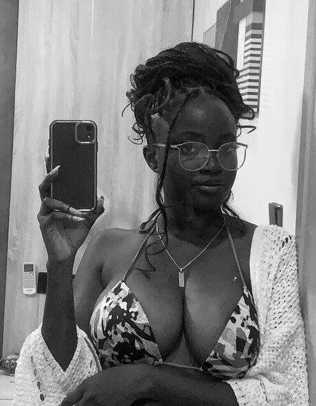 call me sephy nude model pic