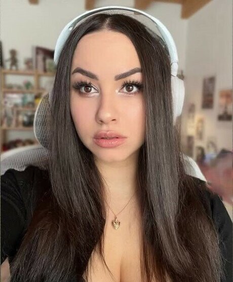 thick girls onlyfans exclusive photos