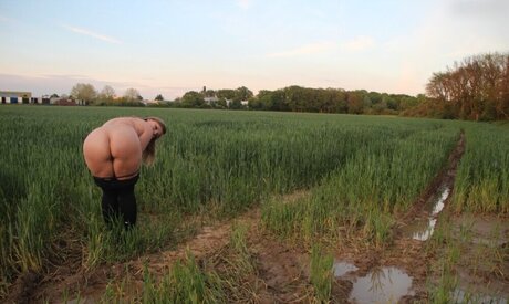 Lina Mila high quality model picture