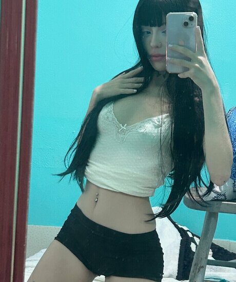 Katsuminha model hot images