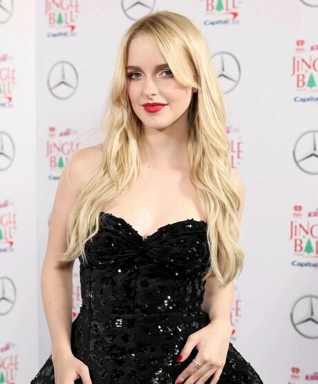 public onlyfans beautiful photo