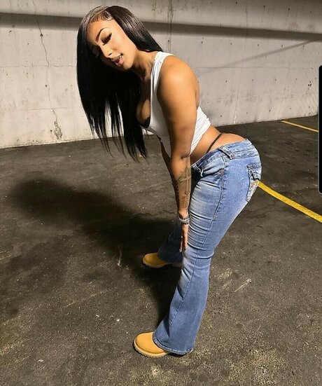 Jada Thorpe pretty pornstar photos