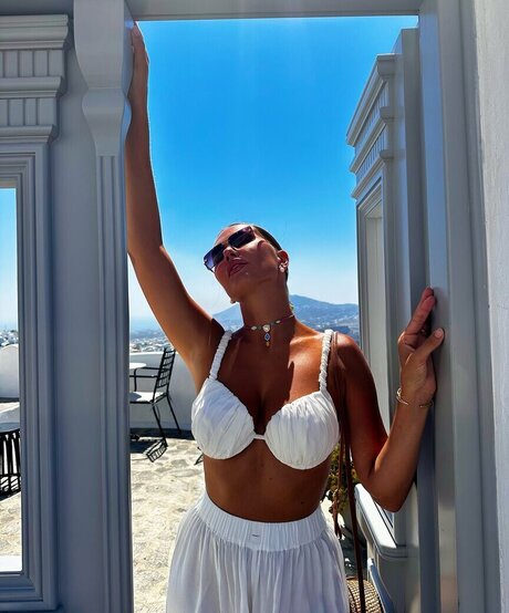 Polina Grace pornstar naked galleries