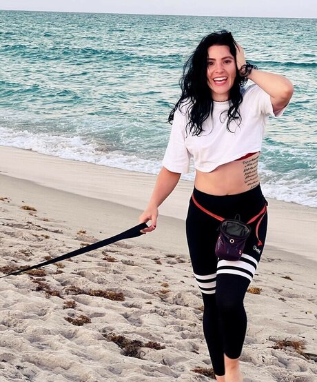 huge fake tits onlyfans top gallery