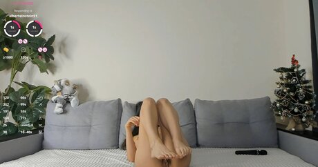 blonde babe onlyfans naked gallery