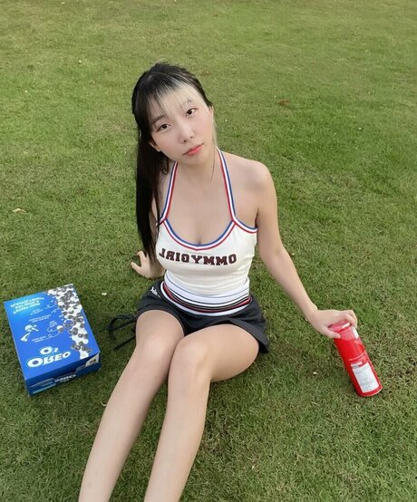 hairy armpits onlyfans hd photo