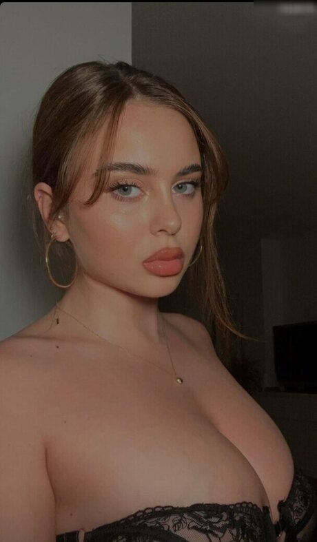 Luisa Senn pornstar erotic photo