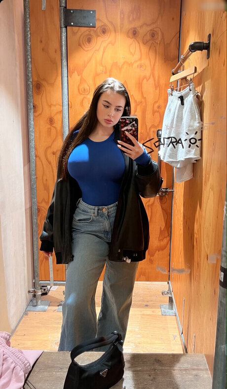 Luisa Senn model art photo