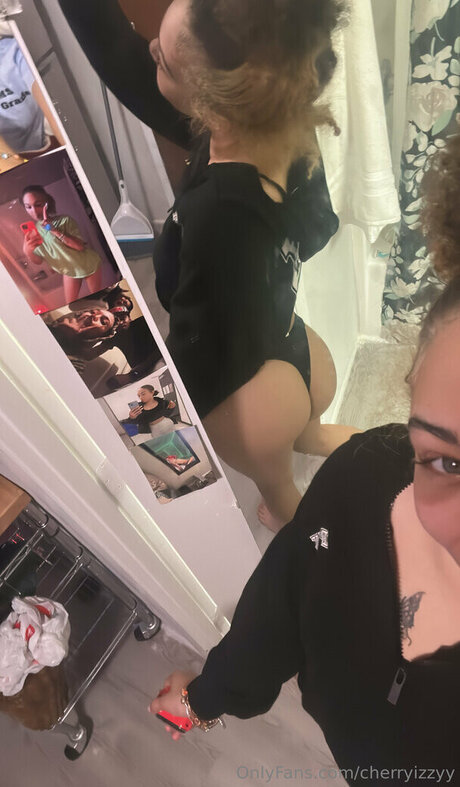 cherryizzyy model beautiful galleries