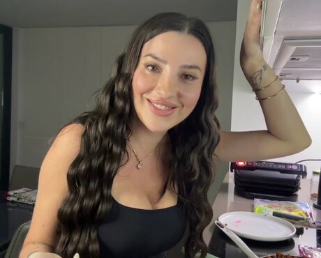 Nikoleta Milenova model perfect picture