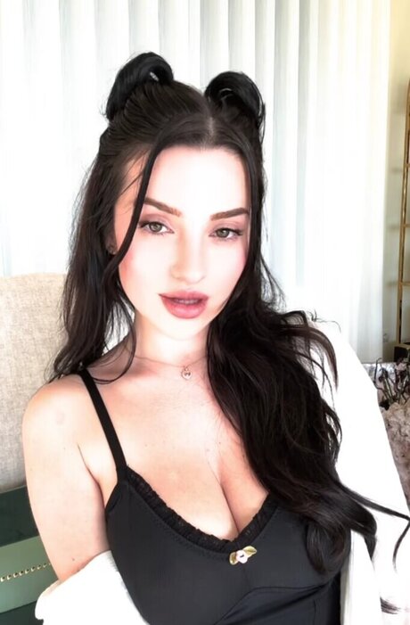 Nikoleta Milenova top actress images