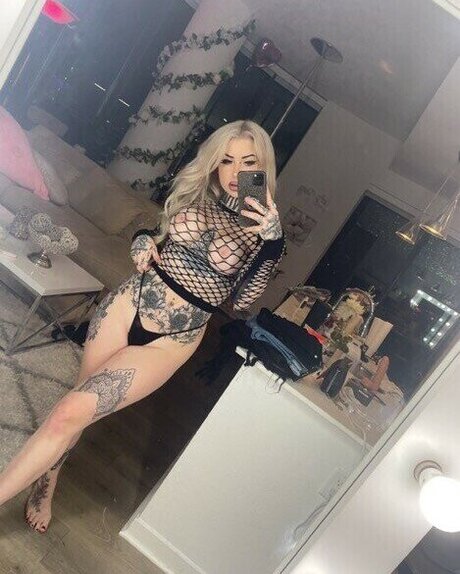 Erikakaayy exclusive model images