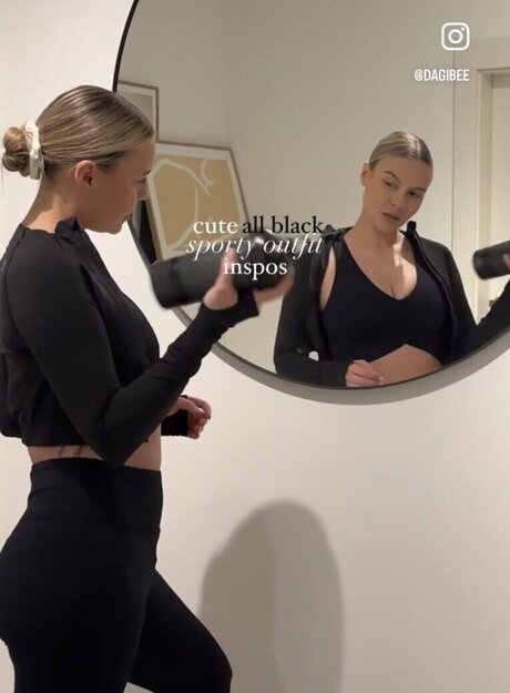 Dagi Bee porn model pics