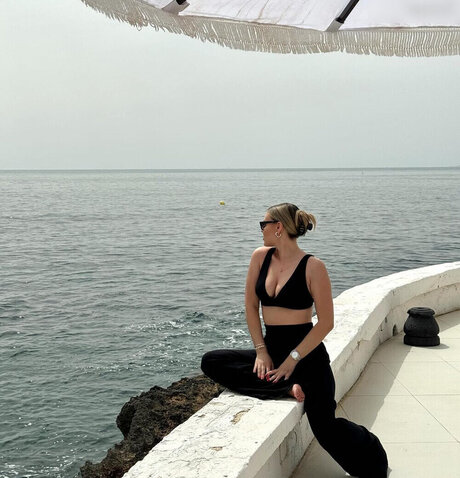 Dagi Bee star sex pic