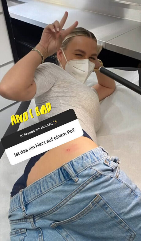 Dagi Bee perfect pornstar photo