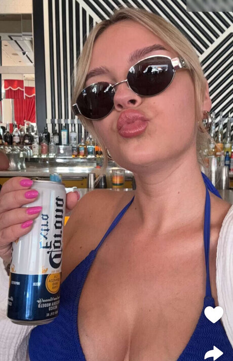 Dagi Bee nice model picture