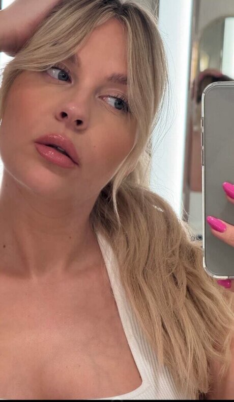 Dagi Bee model images