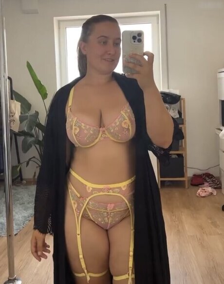 endlich zufrieden beautiful pornstar images