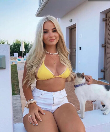 Mimi rasch high quality star image