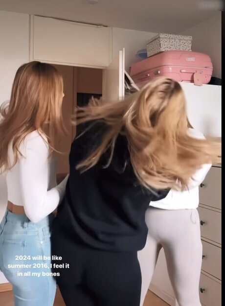 Mimi rasch model art images