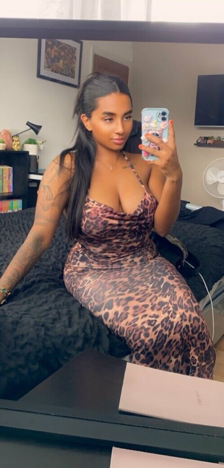 justluxxxx model beautiful gallery