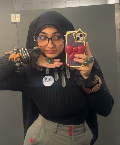 cryimgthrowingup model best img