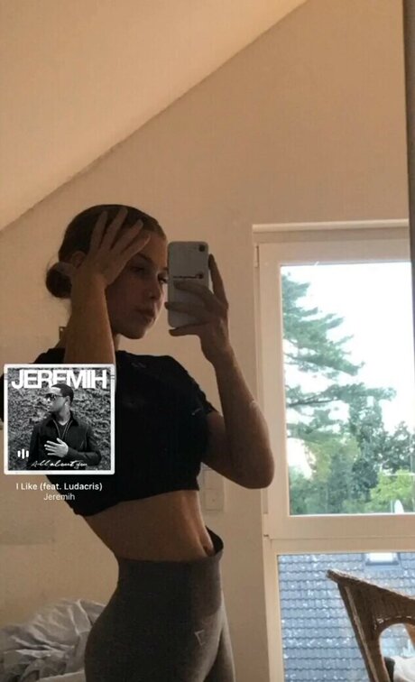 celinajoyy adult star gallery