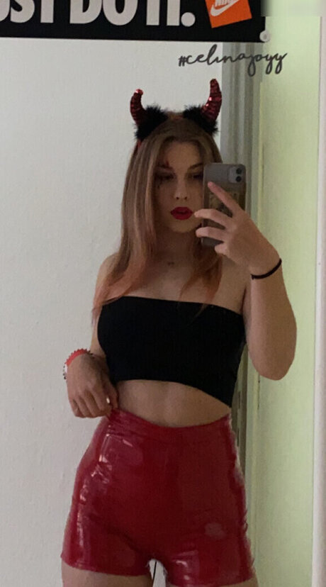 celinajoyy beautiful star images