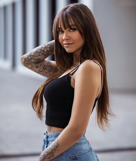 flat chested onlyfans hot pic