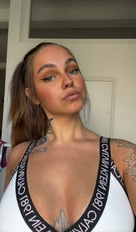 Tizeax adult star galleries