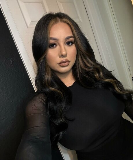 airiamoxo model naked archive