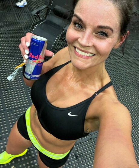 Julie Felton model top photo