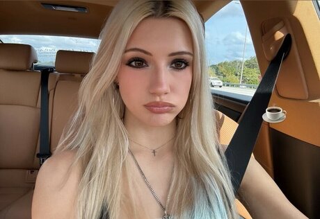 BestBlondiiecb pornstar hot pics