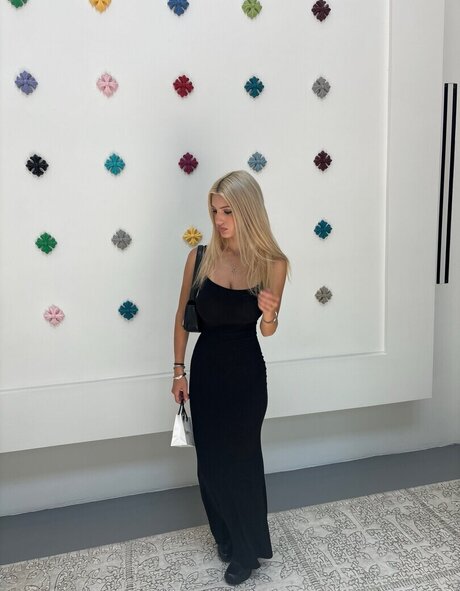 BestBlondiiecb porn actress pictures