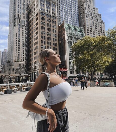 busty mom onlyfans nice gallery