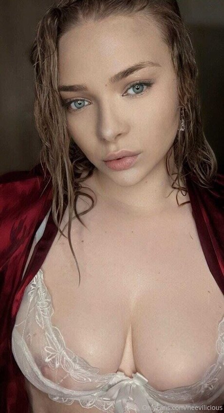 neeviliciouz sex star photo