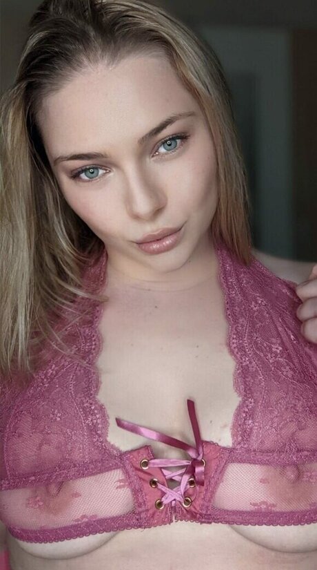 neeviliciouz sex pornstar gallery