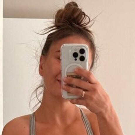 Karolina Kowalkiewicz star nice images