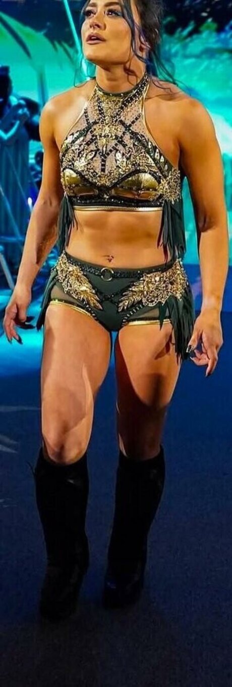 Lyra Valkyria pornstar art pictures