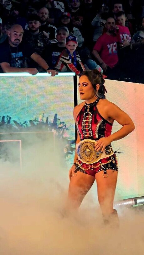 Lyra Valkyria art star pic