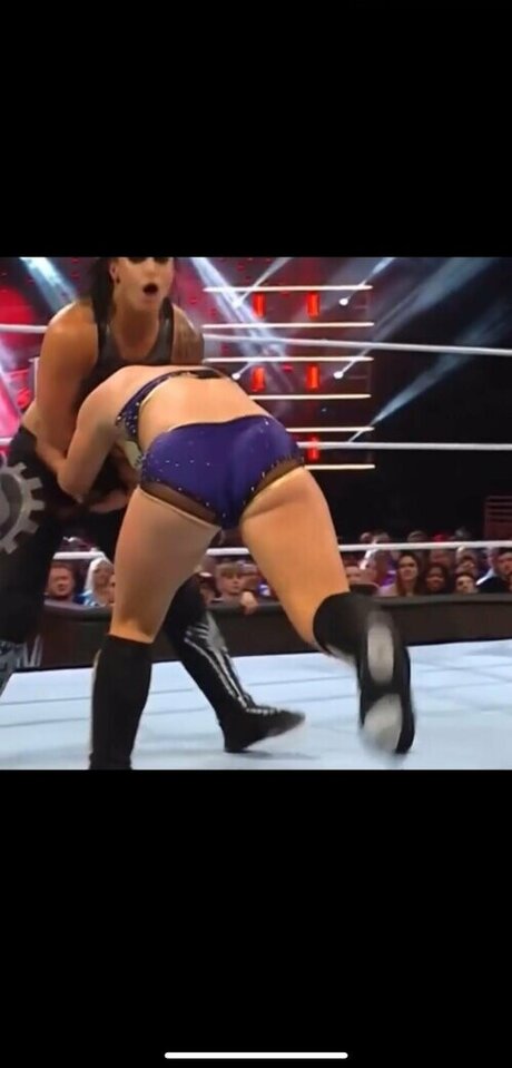 Lyra Valkyria star perfect pics